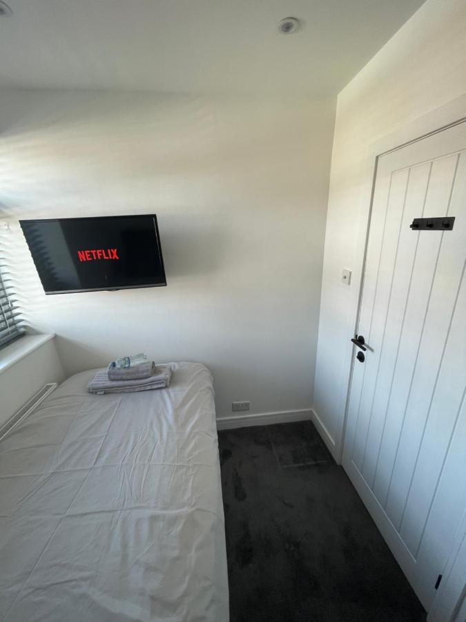 Va Home Stay - Close To Luton Airport, M1 & A505 Luton (Bedfordshire) Exterior foto
